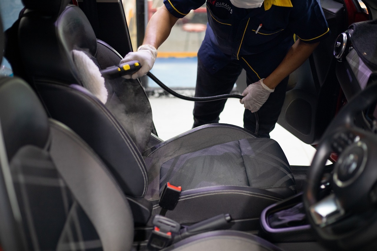 Comment nettoyer plastique voiture ?